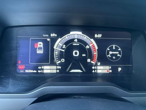 Used 2024 Toyota Tundra Limited AWD/4WD image 22