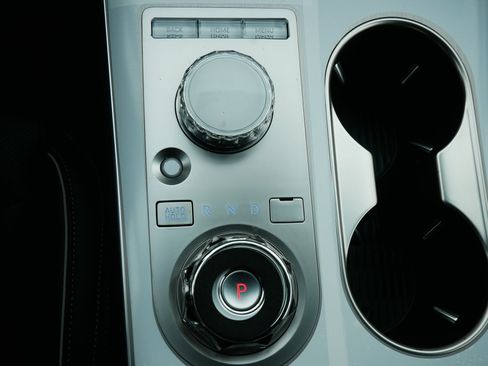 New 2026 Genesis GV70 2.5T Advanced image 9