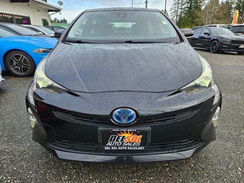 Used 2016 Toyota Prius Three Touring image 7