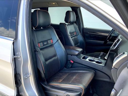 Used 2011 Jeep Grand Cherokee 70th Anniversary RWD image 7