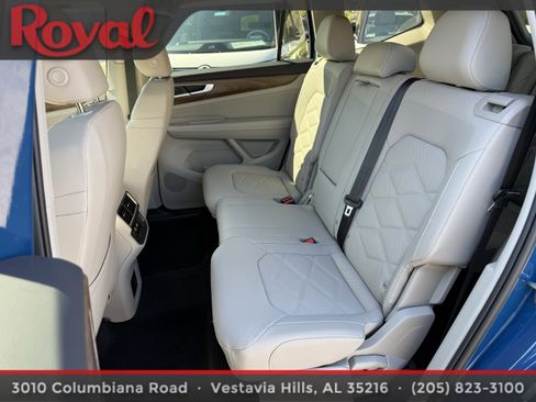 Certified 2025 Volkswagen Atlas SE image 12