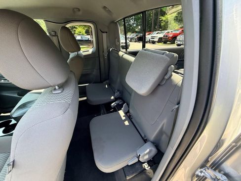 Used 2015 Toyota Tacoma 2WD Access Cab w/ SR5 Package image 27