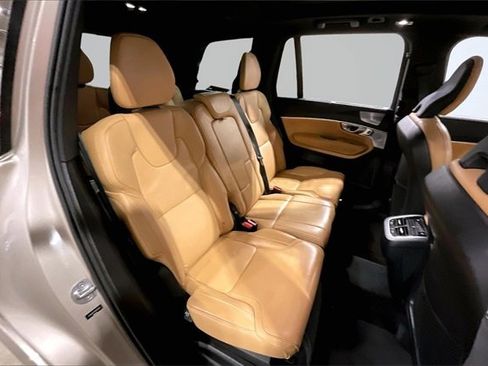 Certified 2024 Volvo XC90 B6 Ultimate image 28