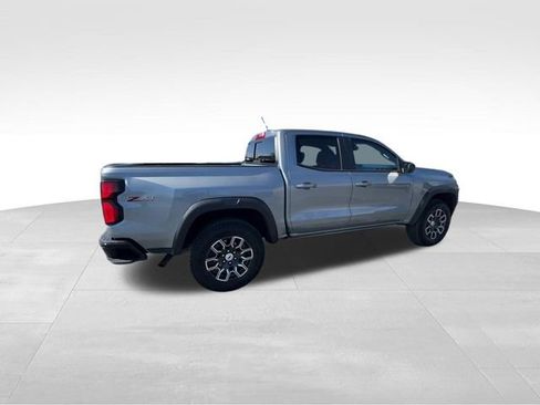 Used 2024 Chevrolet Colorado Z71 w/ Z71 Convenience Package 2 AWD/4WD image 10