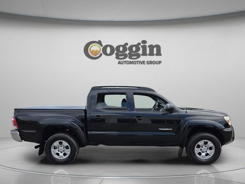 Used 2015 Toyota Tacoma PreRunner w/ SR5 Package RWD image 6