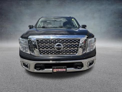 Used 2017 Nissan Titan SV AWD/4WD image 3