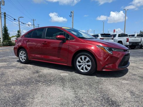 Certified 2025 Toyota Corolla LE w/ Convenience Package image 1