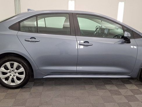 Used 2024 Toyota Corolla LE image 5