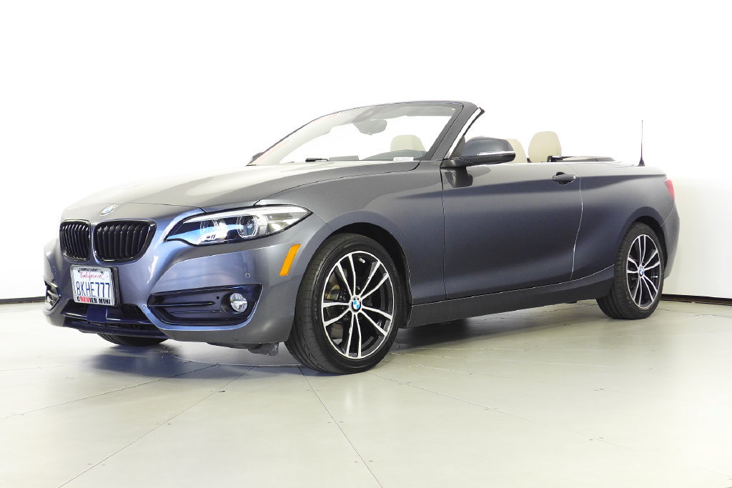 Used 2020 BMW 230i Convertible w/ Premium Package RWD image 2