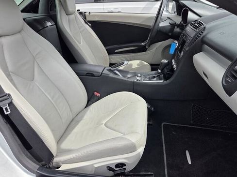 Used 2009 Mercedes-Benz SLK 300 image 12