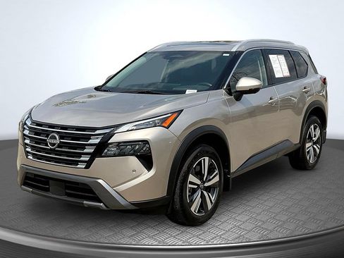 Used 2025 Nissan Rogue SL w/ Tech Package AWD/4WD image 3