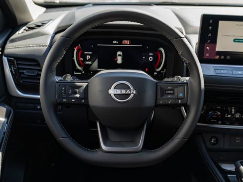 New 2026 Nissan Rogue Platinum AWD/4WD image 13