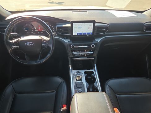 Used 2020 Ford Explorer XLT w/ Equipment Group 202A AWD/4WD image 26