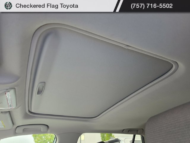 Used 2021 Toyota RAV4 XLE w/ Convenience Package AWD/4WD image 9