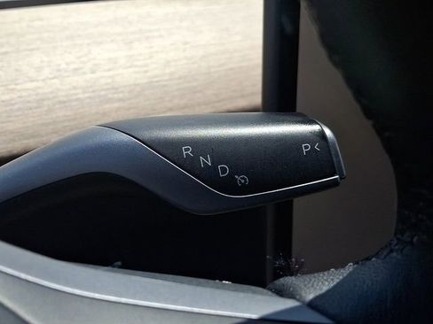 Used 2023 Tesla Model 3 Standard Range RWD image 16