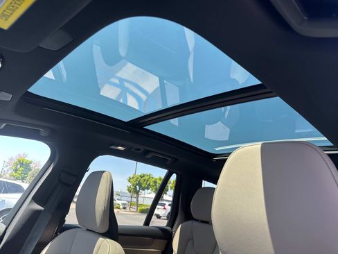 Certified 2025 Volvo XC90 B5 Core w/ Climate Package image 20