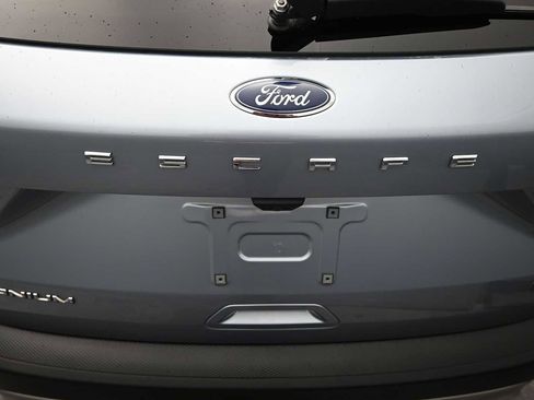 Used 2022 Ford Escape Titanium AWD/4WD image 25