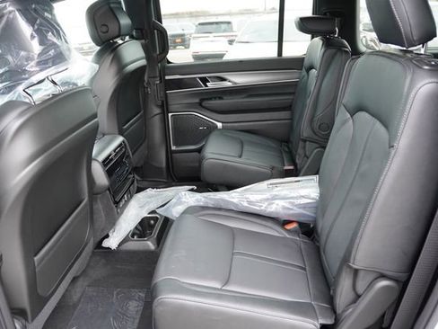New 2026 Jeep Grand Wagoneer Limited w/ Convenience Group I AWD/4WD image 12