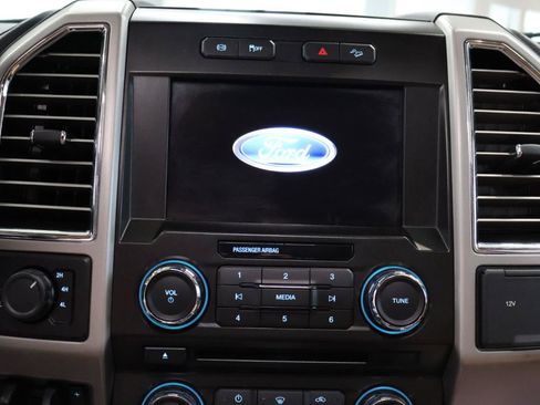 Used 2017 Ford F250 Lariat w/ Lariat Ultimate Package AWD/4WD image 22