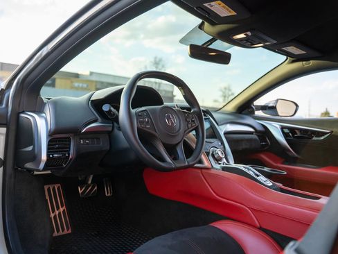 Used 2017 Acura NSX AWD/4WD image 16