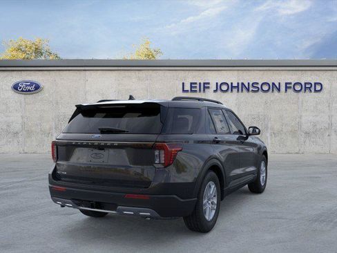 New 2026 Ford Explorer Active w/ Active Comfort Package RWD image 8