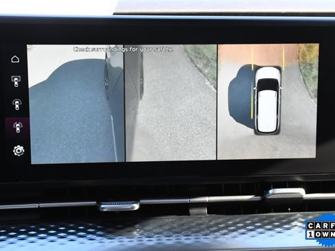 Used 2022 Kia Carnival SX Prestige image 17