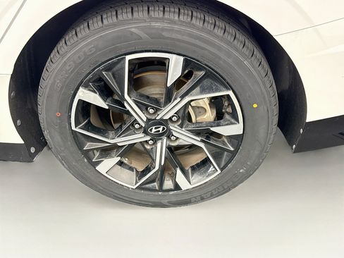 Used 2025 Hyundai Sonata SEL FWD image 11