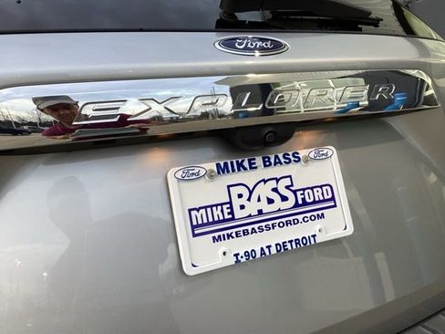 Used 2022 Ford Explorer XLT w/ Equipment Group 202A image 24