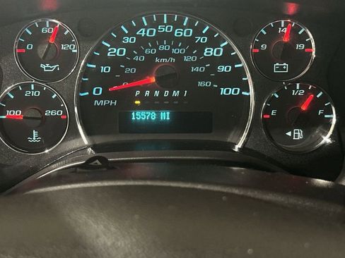 Used 2024 GMC Savana 2500 w/ Driver Convenience Package image 10