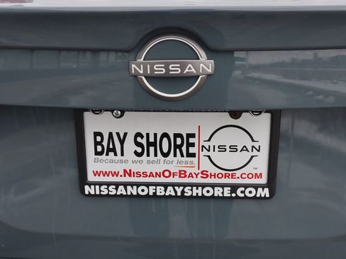Certified 2025 Nissan Sentra SR w/ SR Premium Package FWD image 27