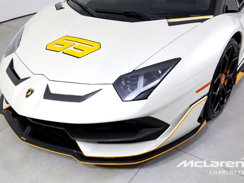Used 2021 Lamborghini Aventador SVJ AWD/4WD image 35