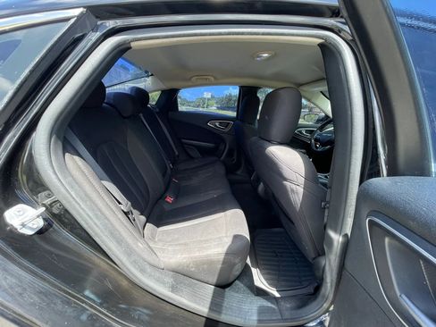Used 2015 Chrysler 200 Limited FWD image 27