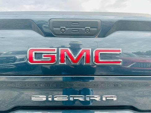 Used 2022 GMC Sierra 1500 AT4 w/ AT4 Premium Package AWD/4WD image 13