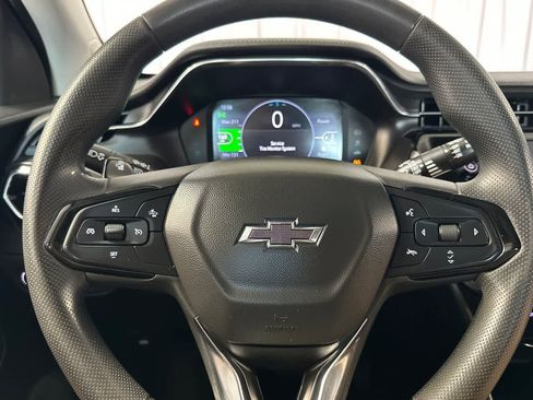 Used 2023 Chevrolet Bolt EUV LT image 25