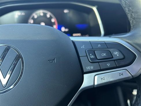 Used 2024 Volkswagen Jetta SE image 23