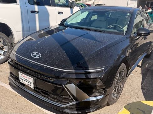Used 2025 Hyundai Sonata SEL FWD image 2