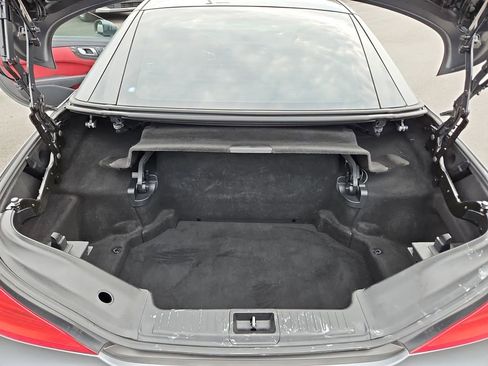 Used 2018 Mercedes-Benz SL 550 image 30