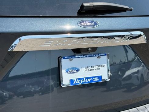 Certified 2023 Ford Explorer XLT w/ Equipment Group 202A AWD/4WD image 31