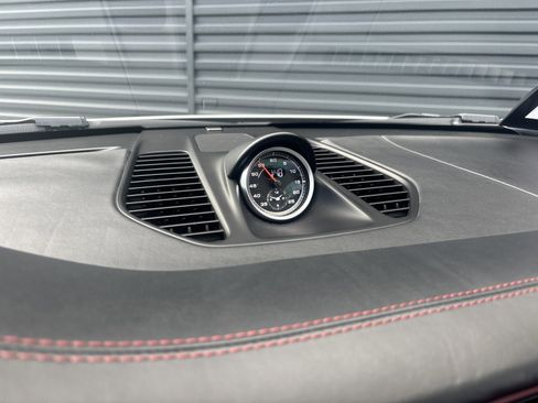 Used 2015 Porsche 911 Turbo image 24