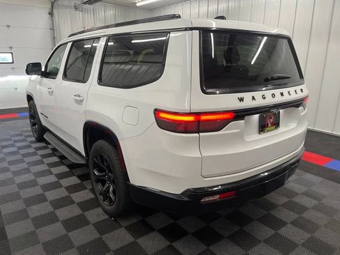 Used 2024 Jeep Wagoneer Series II AWD/4WD image 7