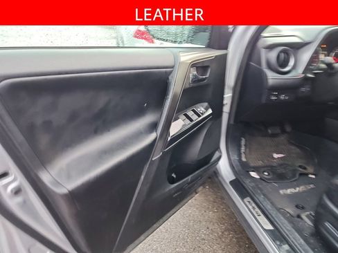 Used 2017 Toyota RAV4 SE w/ Power Special Value Package AWD/4WD image 5