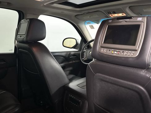 Used 2010 Chevrolet Suburban LTZ image 30