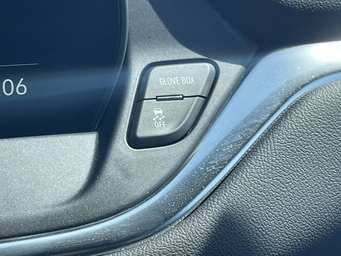 Used 2025 Chevrolet Blazer LT w/ Convenience Package FWD image 21