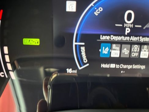 Used 2026 Toyota Camry SE FWD image 25