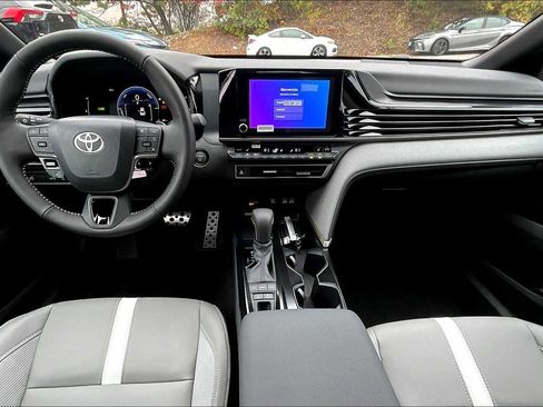 Used 2026 Toyota Camry SE w/ Convenience Package image 5