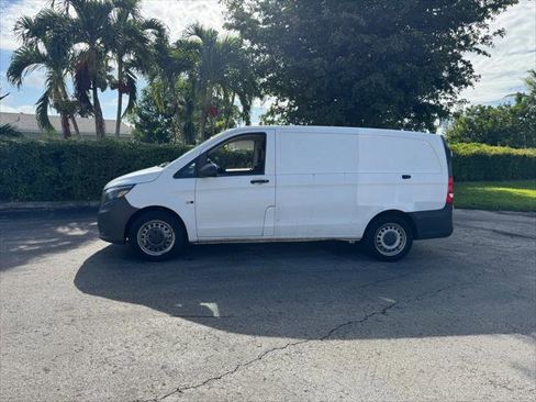 Used 2016 Mercedes-Benz Metris w/ Eco Stop/Start Package image 21