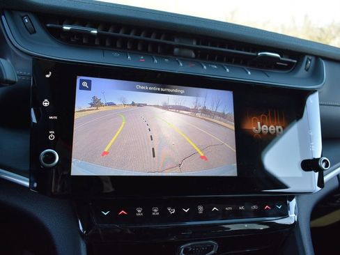 New 2026 Jeep Grand Cherokee Limited w/ Limited Altitude Package AWD/4WD image 21