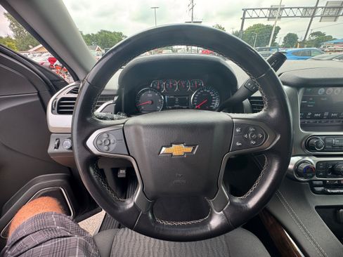 Used 2019 Chevrolet Tahoe LS AWD/4WD image 10