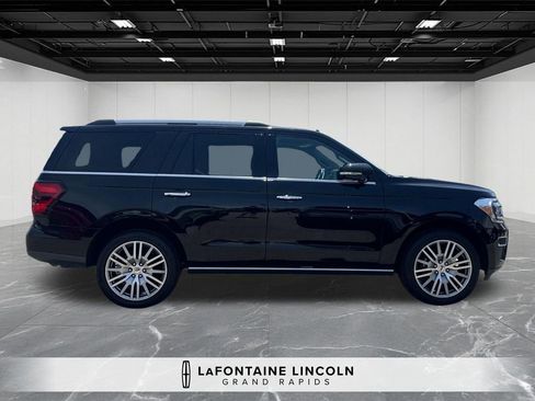 Used 2023 Ford Expedition Limited AWD/4WD image 6