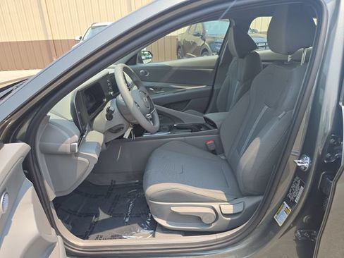 New 2026 Hyundai Elantra SE FWD image 13